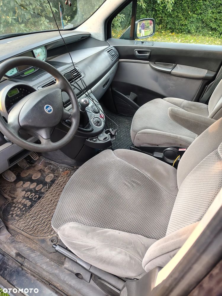 Fiat Ulysse 2.0 16V Active - 3