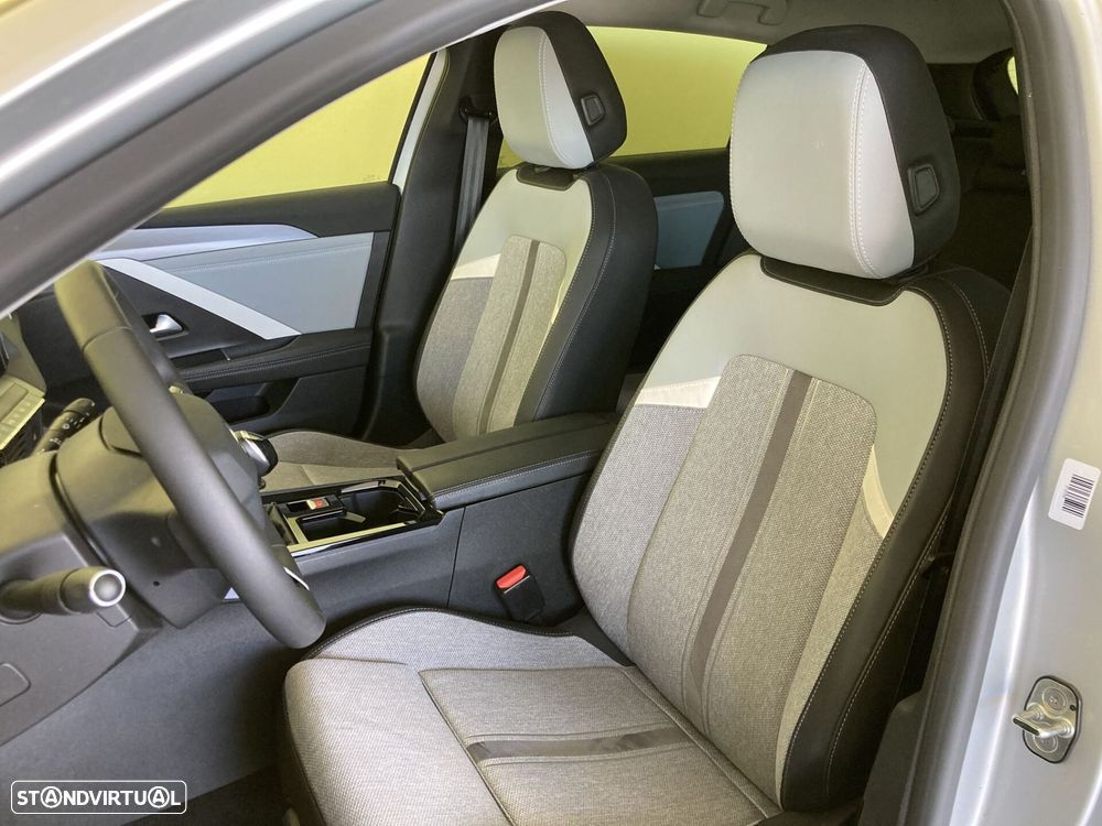 Opel Astra 1.2 T Elegance - 15