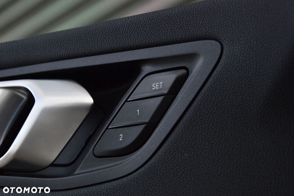 BMW Seria 1 120i M Sport - 18