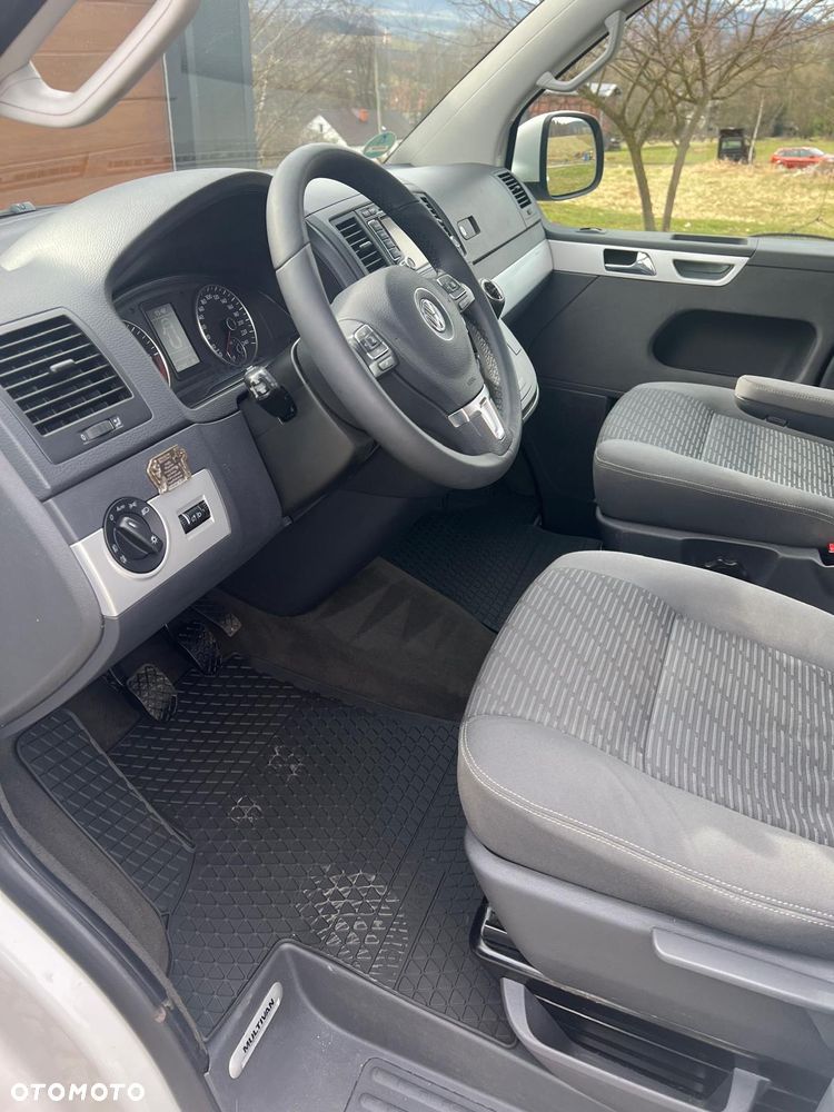 Volkswagen Multivan - 19