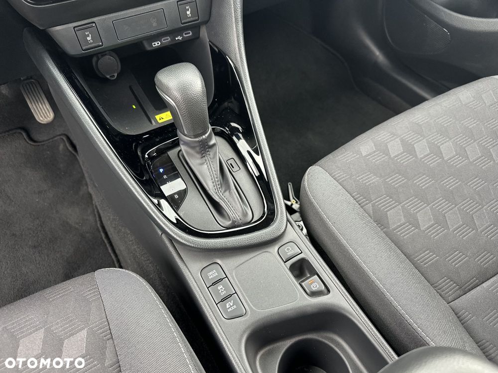 Toyota Yaris Hybrid 1.5 Style - 11