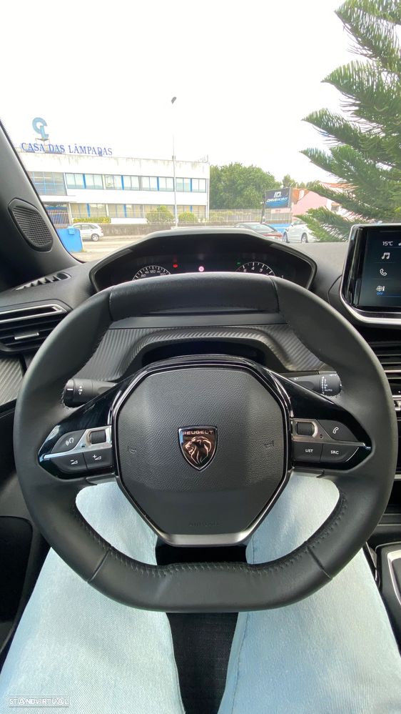 Peugeot 2008 1.2 PureTech Style - 29