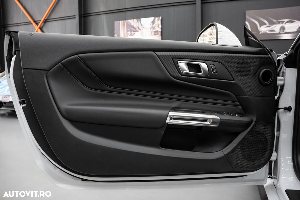 Ford Mustang Convertible 5.0 Ti-VCT V8 Aut. GT - 38