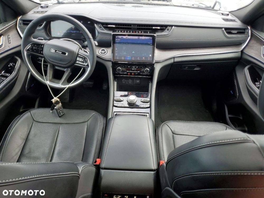 Jeep Grand Cherokee - 8