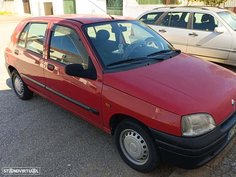Renault Clio 1.2 Fidji - 1