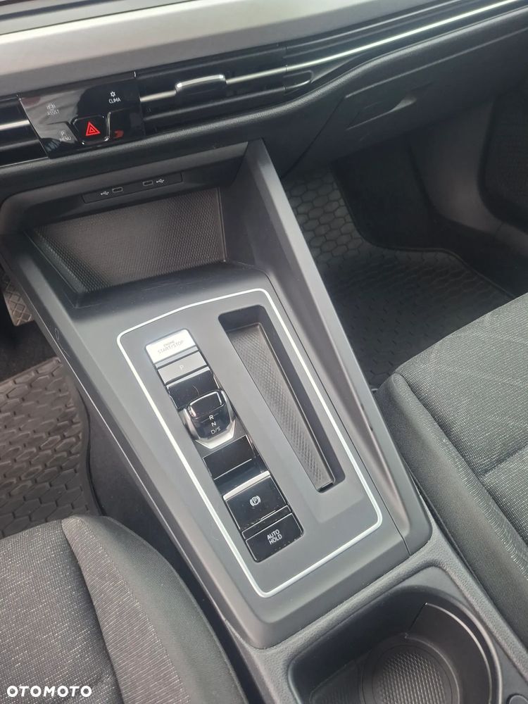 Volkswagen Golf 1.5 eTSI Life DSG - 4