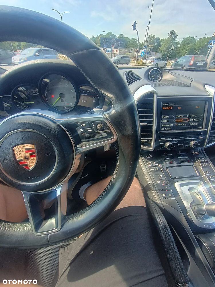 Porsche Cayenne - 24