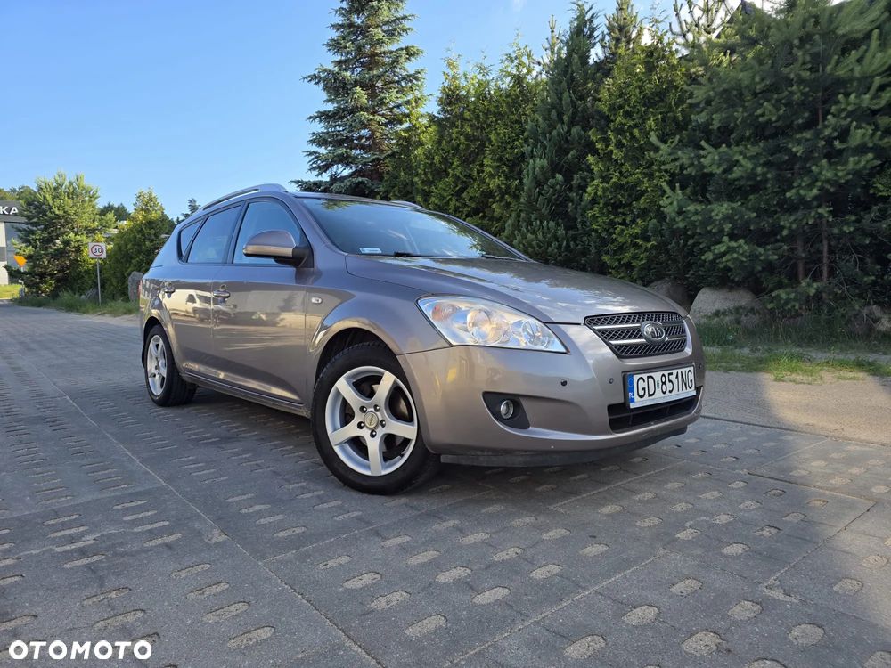 Kia Ceed 1.6 Crdi Comfort - 1