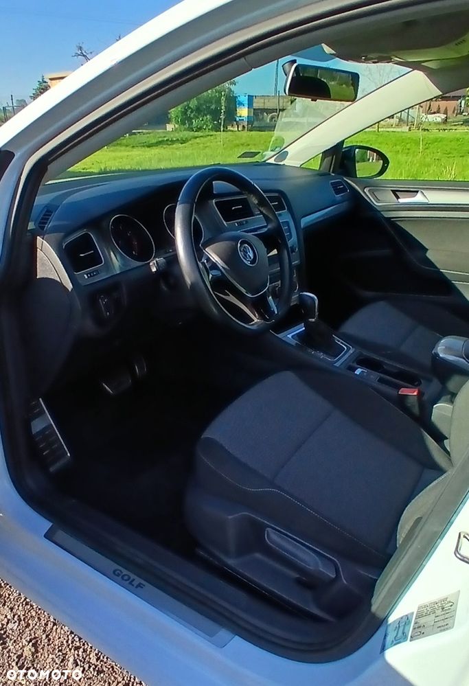 Volkswagen Golf 1.2 TSI Trendline DSG - 7