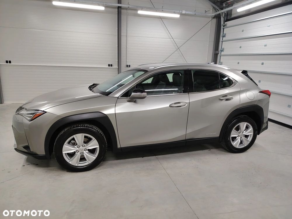 Lexus UX 250h Elegance 2WD - 8
