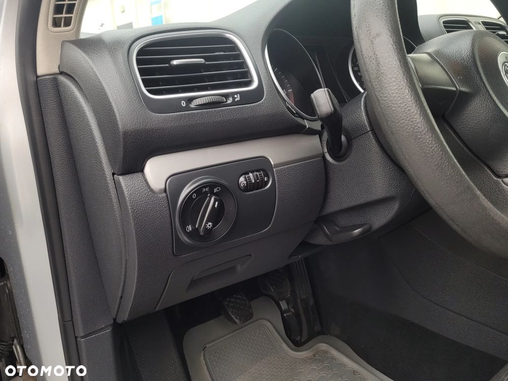 Volkswagen Golf 1.6 TDI Comfortline - 27