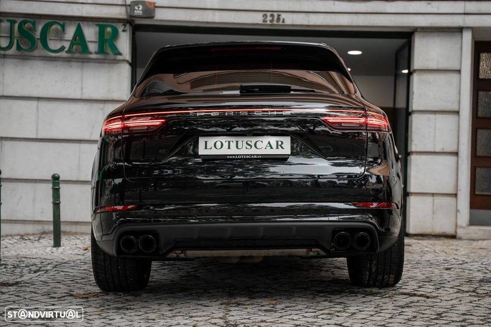Porsche Cayenne Standard - 4