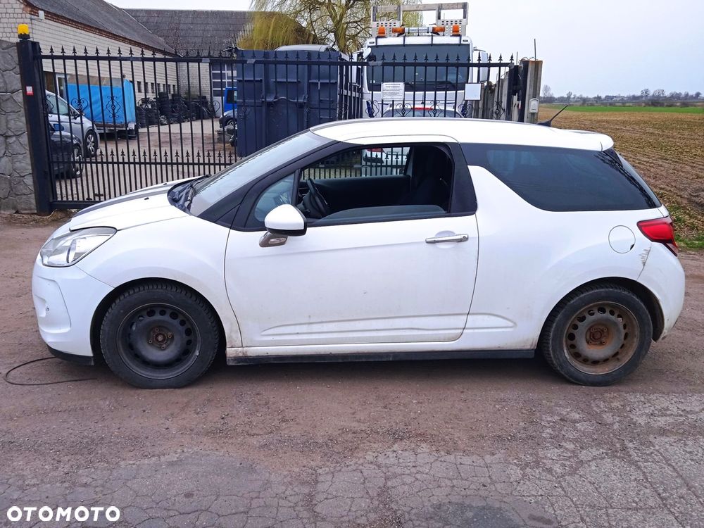 Na części Citroen DS3 2011 1.6 L4 16V EWP silnik skrzynia biegów klapa błotnik drzwi zderzak - 4