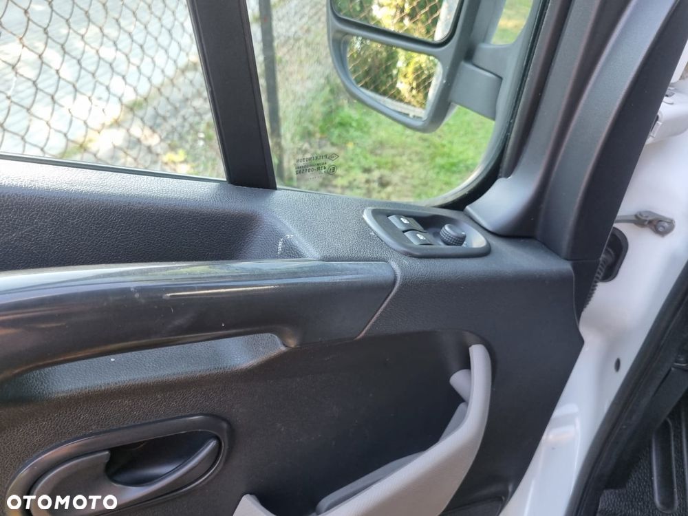 Renault Master bliźniak wywrotka 2,3 - 5