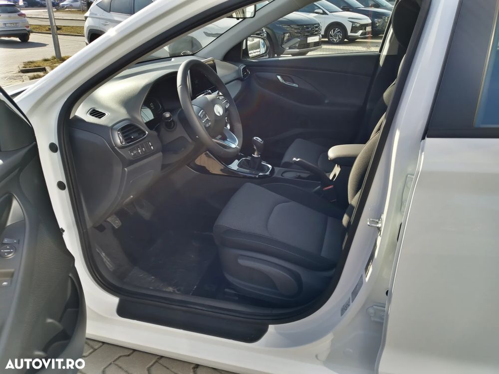 Hyundai i30 1.5 96CP M/T Comfort - 4