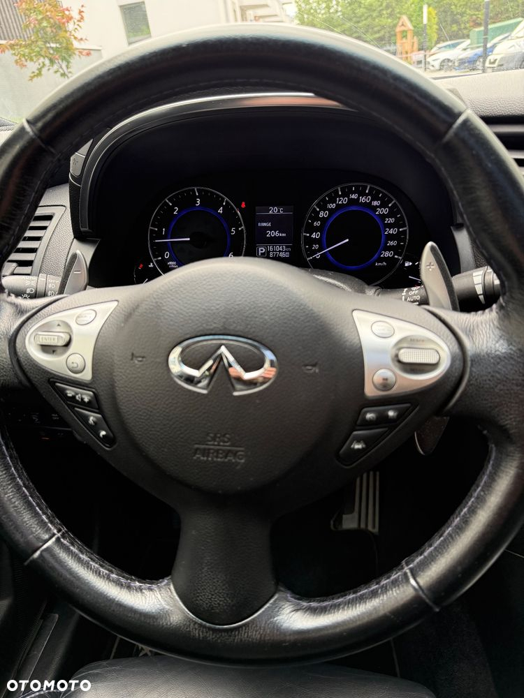 Infiniti Q70 3.0d S - 6