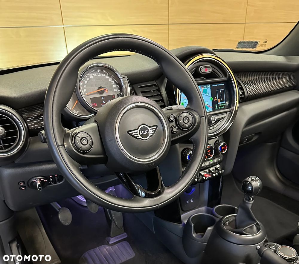 MINI Cooper S Sidewalk - 13