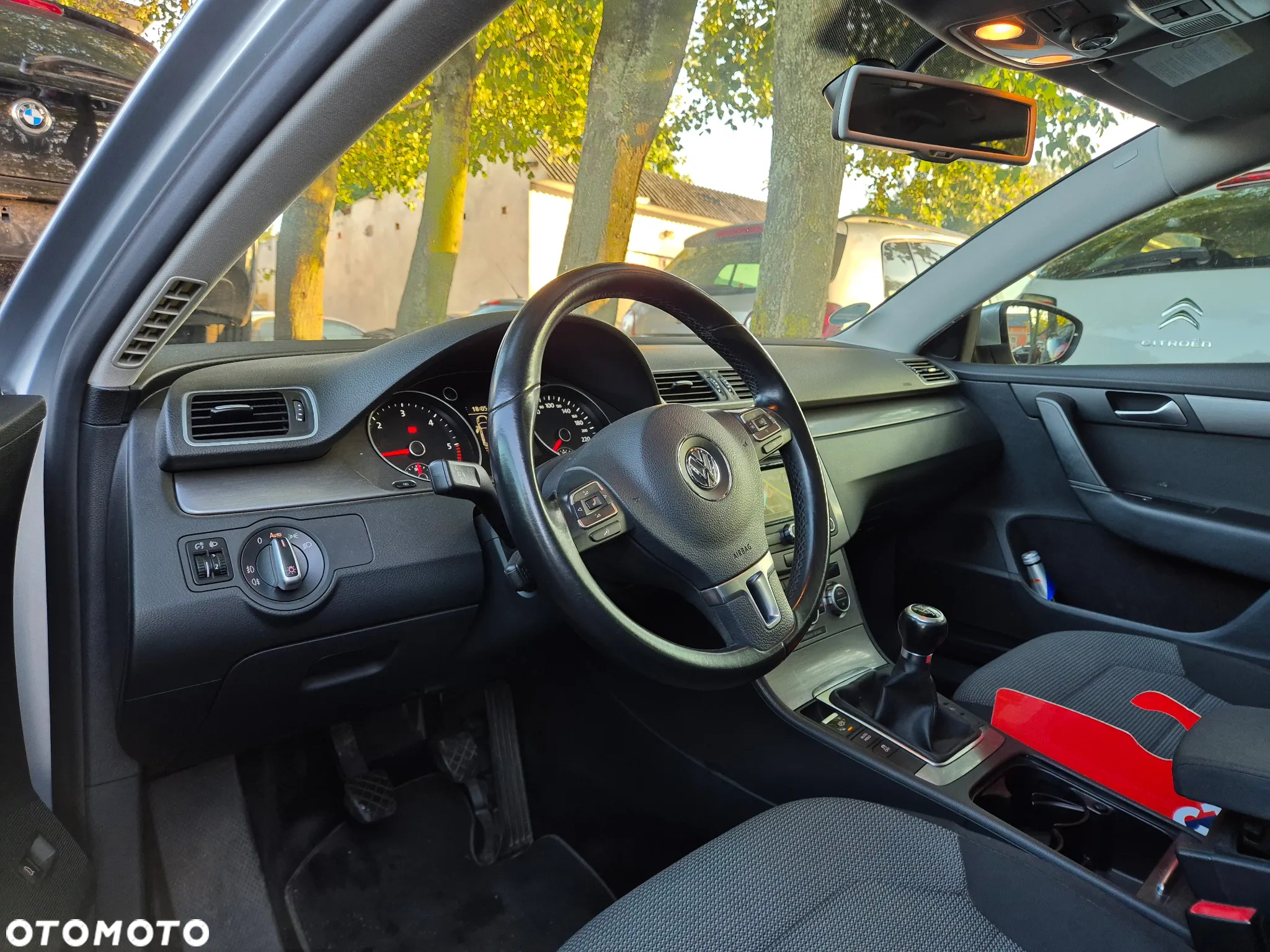Volkswagen Passat 2.0 TDI Highline - 14