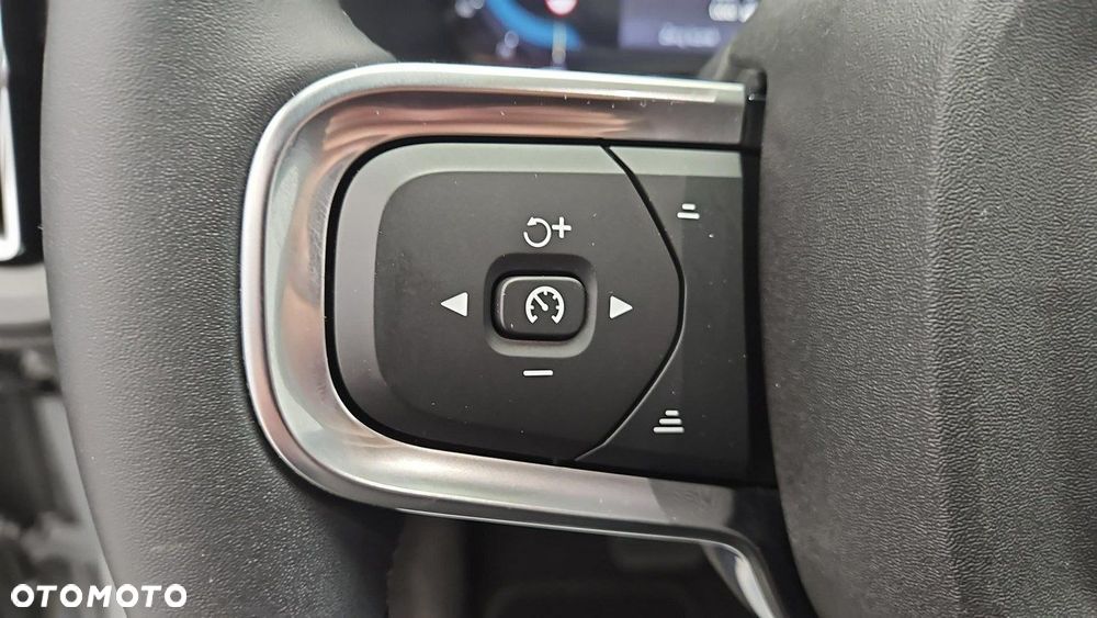 Volvo XC 40 B3 Essential - 16