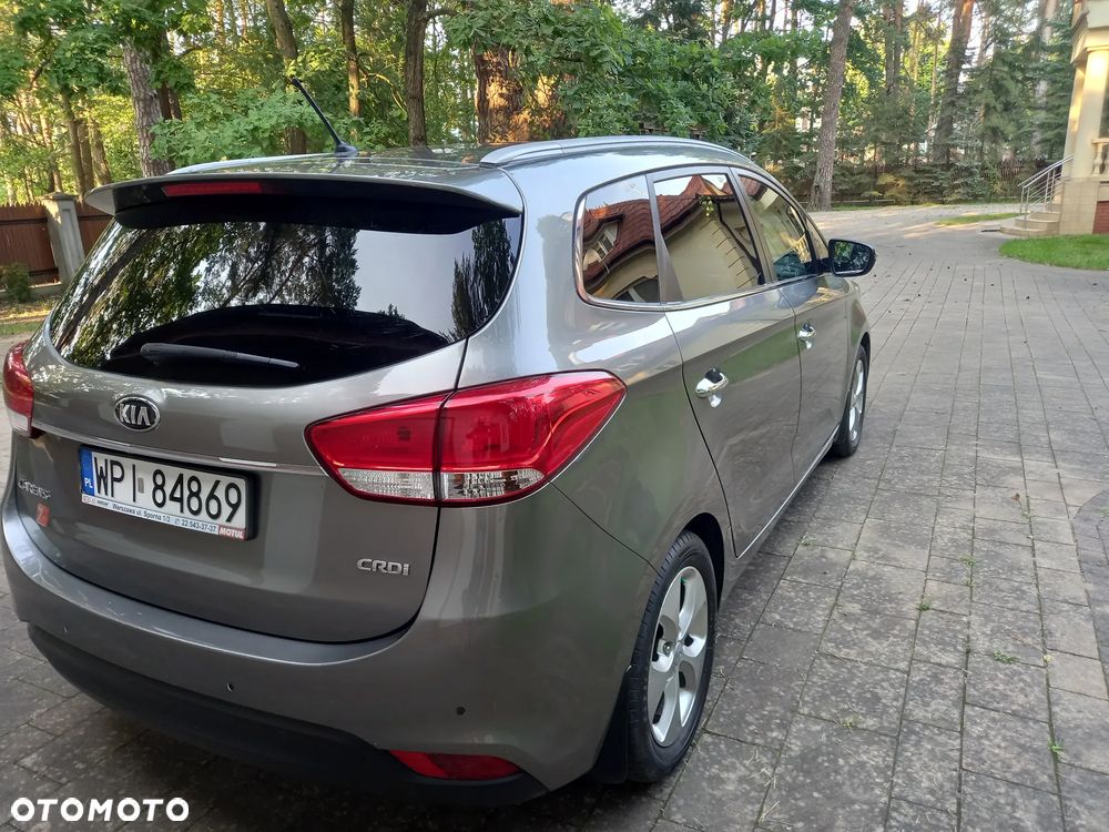 Kia Carens 1.7 CRDi L - 7