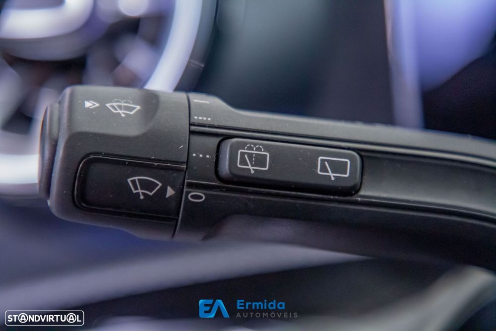 Mercedes-Benz A 250 e 8G-DCT AMG Line - 44