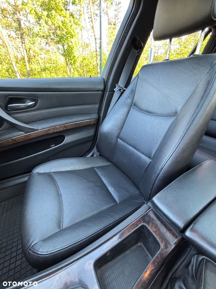 BMW Seria 3 325i - 27