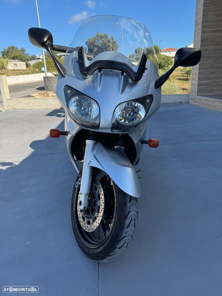 Yamaha FJR - 2