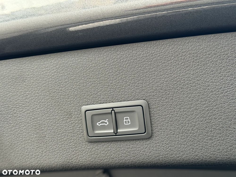 Audi e-tron Sportback 55 quattro S line - 13
