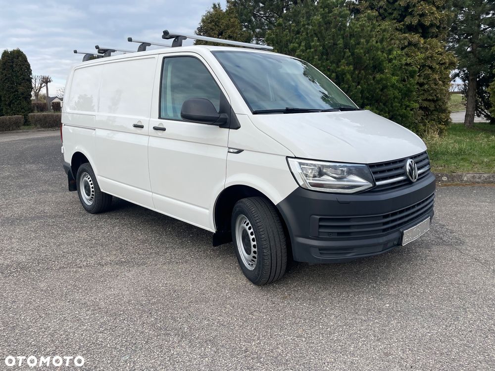 Volkswagen Transporter - 1