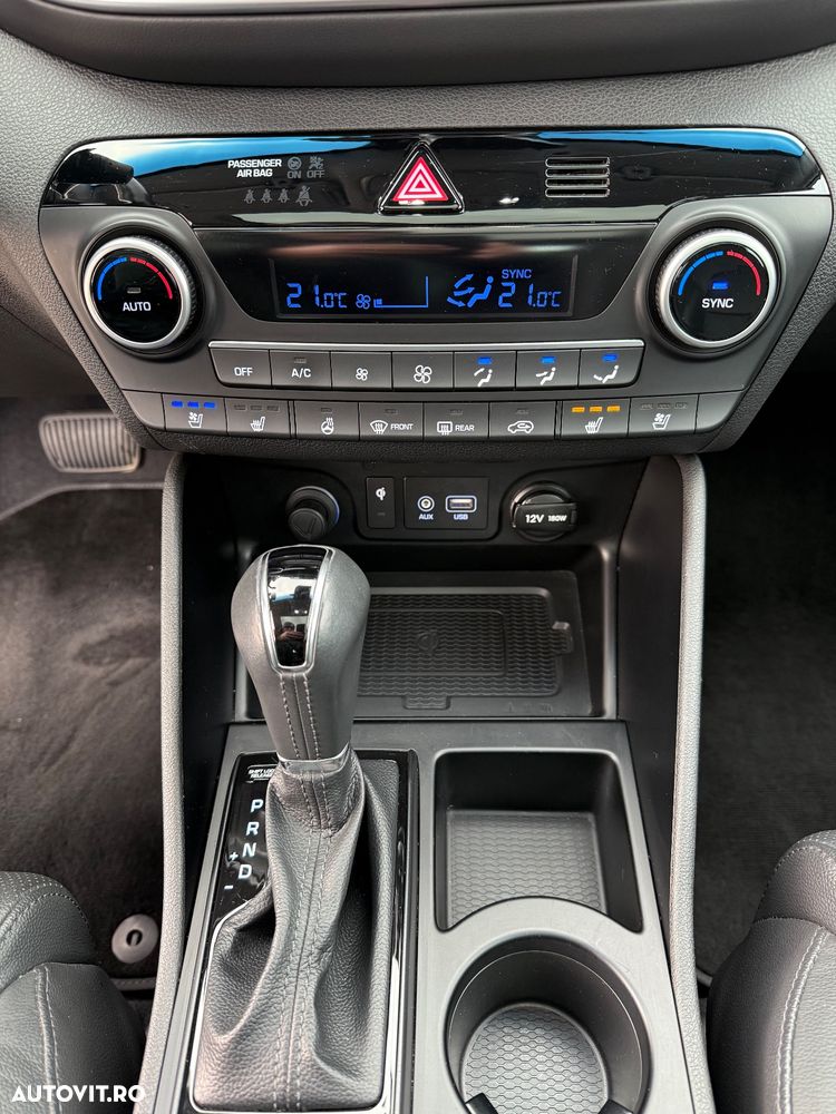 Hyundai Tucson 2.0 CRDI 4WD 8AT Luxury - 13