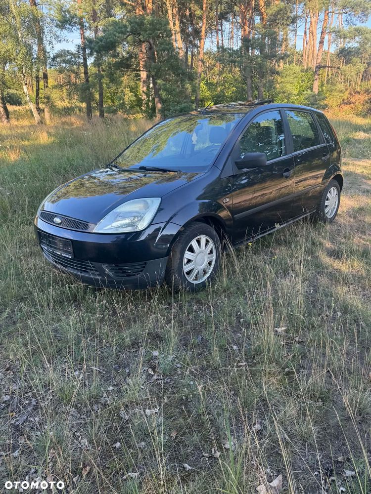 Ford Fiesta 1.4 Ambiente - 11