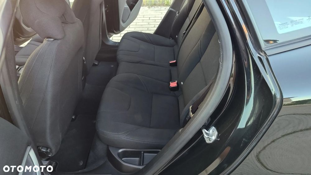 Volvo V40 - 13