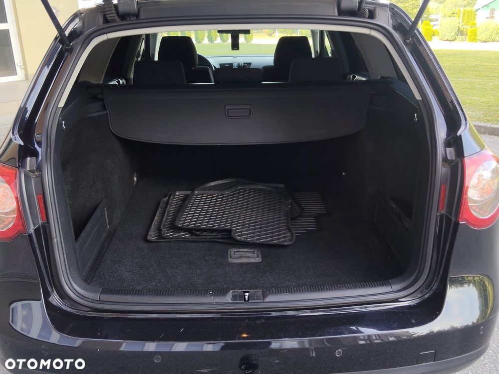 Volkswagen Passat - 8