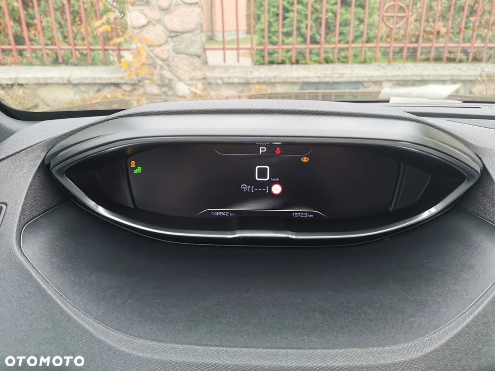 Peugeot 5008 - 32