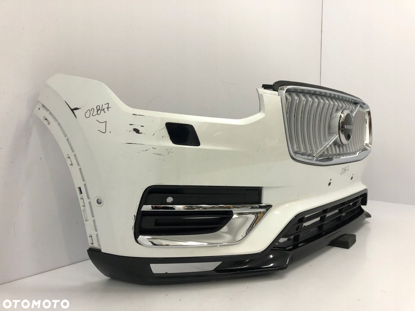 VOLVO XC90 II 2021- LIFT INSCRIPTION ZDERZAK PRZEDNI 6XPDC - 2