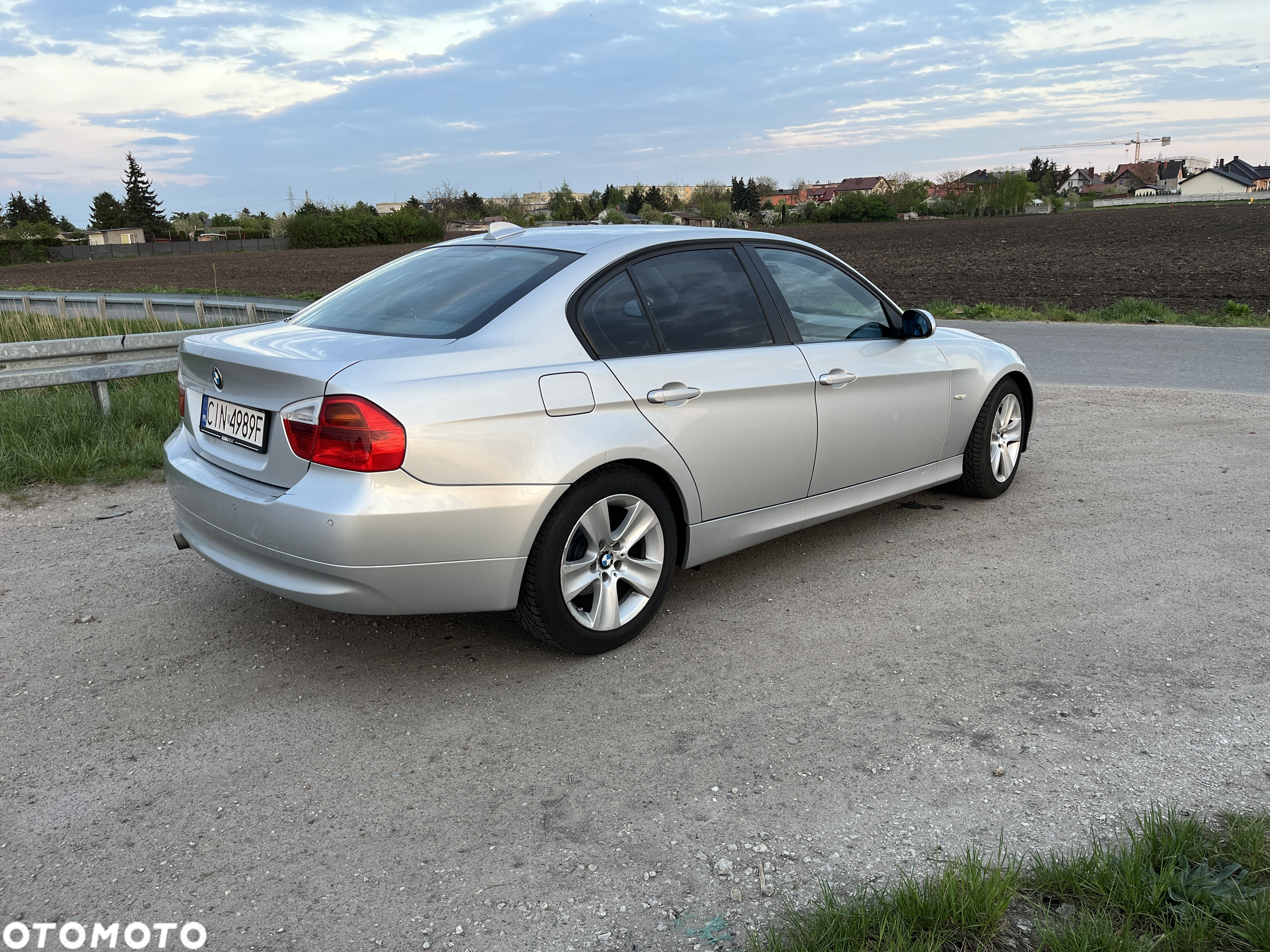 BMW Seria 3 318i - 5