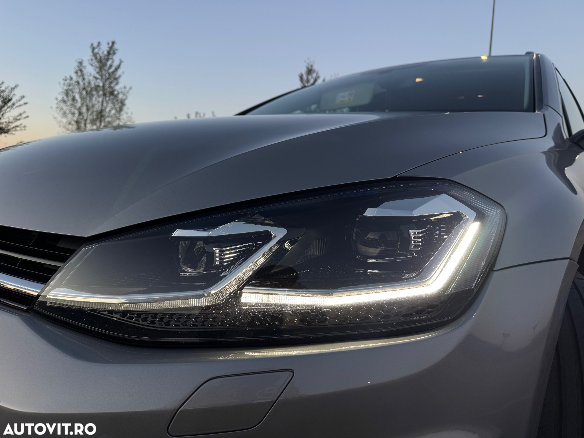 Volkswagen Golf 2.0 BlueTDI DSG Highline - 5