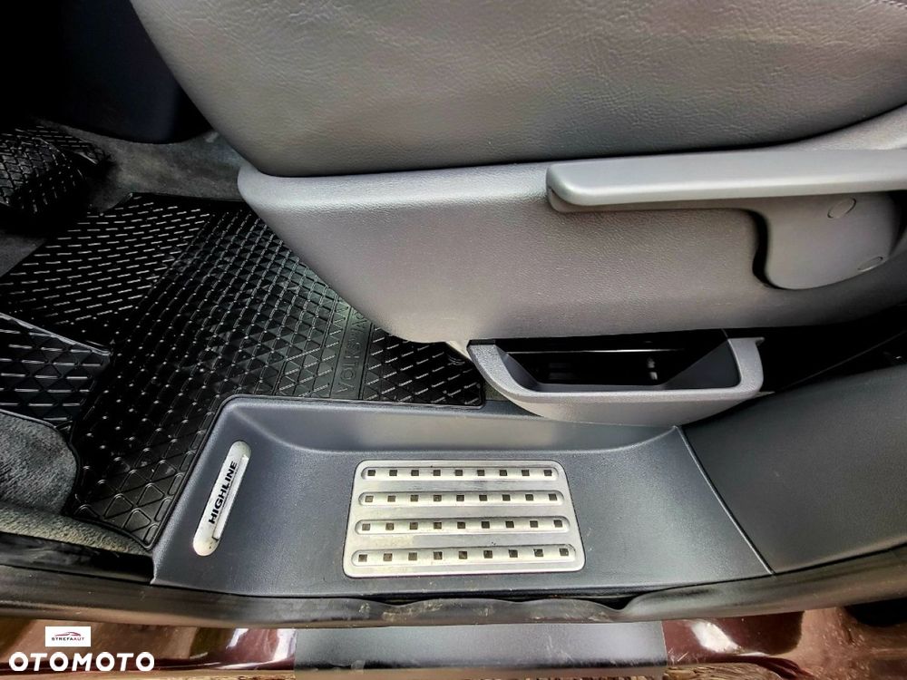 Volkswagen Multivan - 12