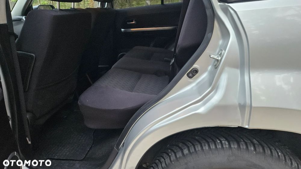 Suzuki Grand Vitara 2.4 Premium EU5 - 27
