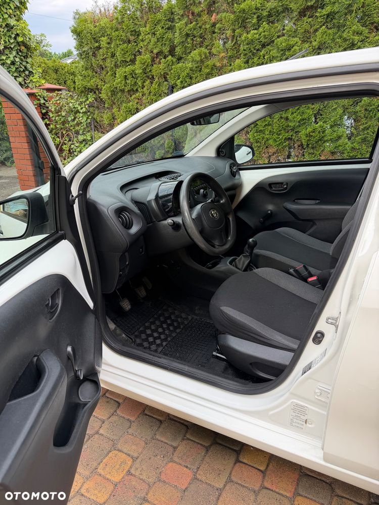Toyota Aygo - 14