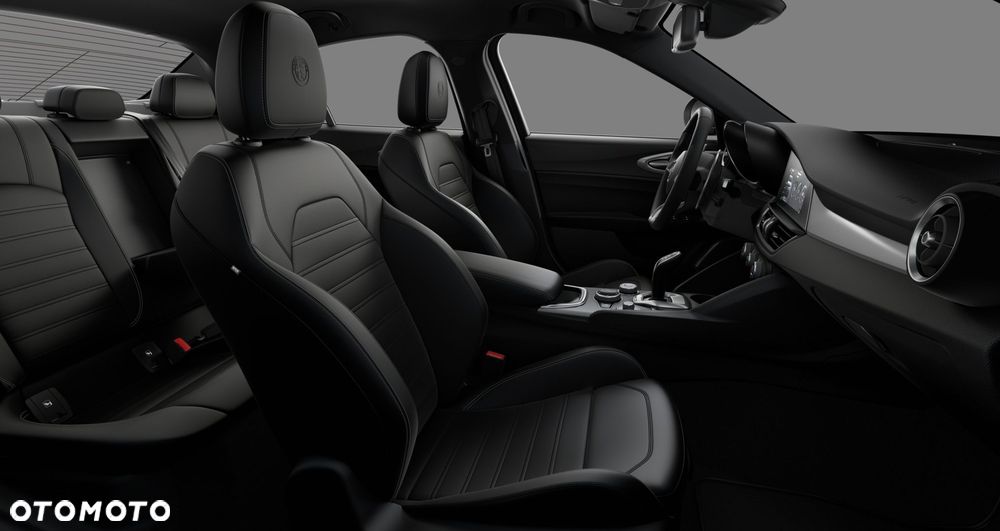 Alfa Romeo Giulia 2.0 Turbo Sprint Q4 - 13