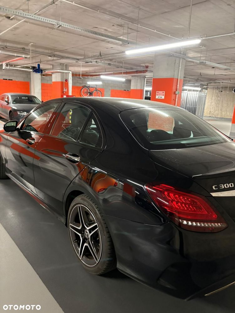 Mercedes-Benz Klasa C 300 4Matic 9G-TRONIC AMG Line - 7