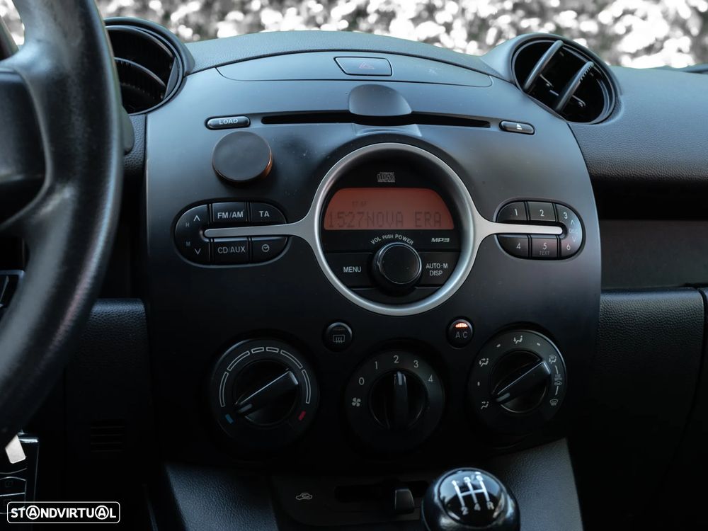 Mazda 2 - 8