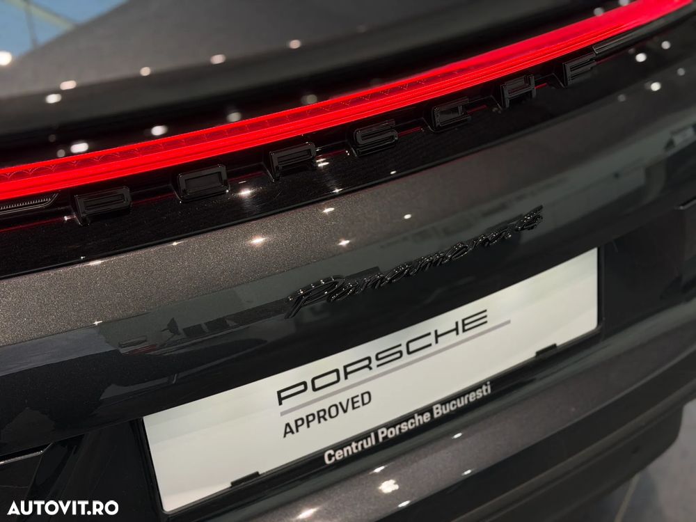 Porsche Panamera 4 E-Hybrid - 11