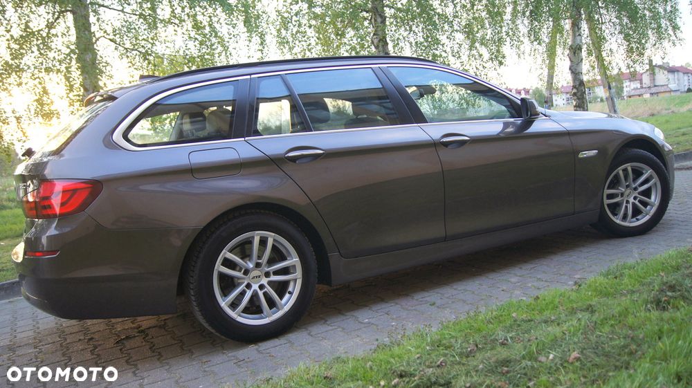 BMW Seria 5 520d - 22