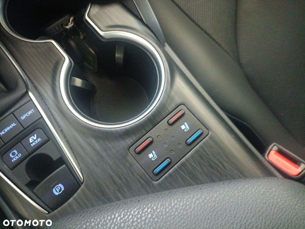 Toyota Camry 2.5 Hybrid Executive CVT - 15