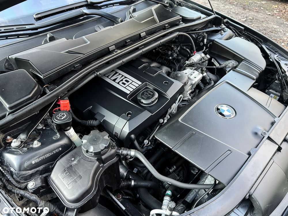 BMW Seria 3 318i - 9