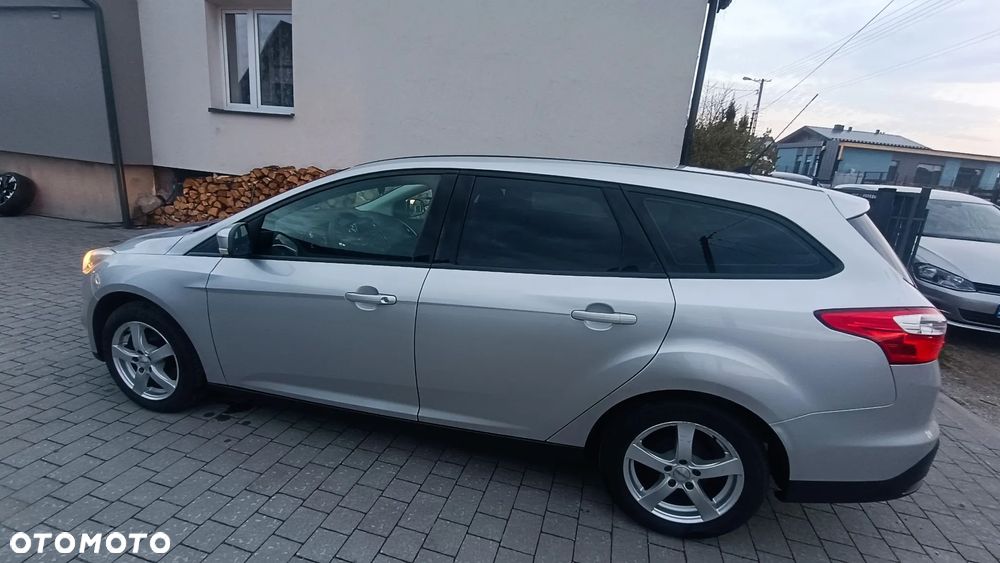 Ford Focus 1.6 TDCi DPF Trend - 12