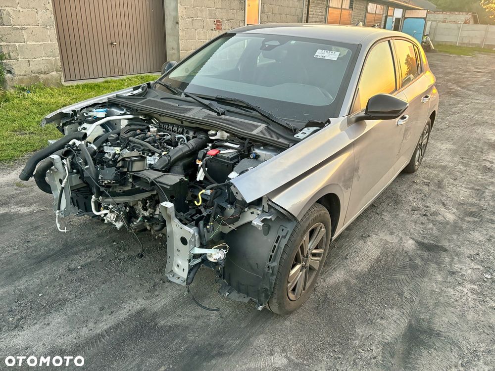 Peugeot 308 - 1
