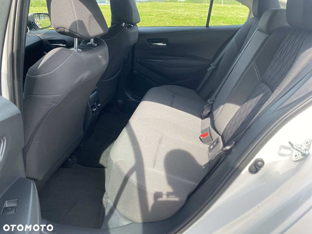 Toyota Corolla - 12